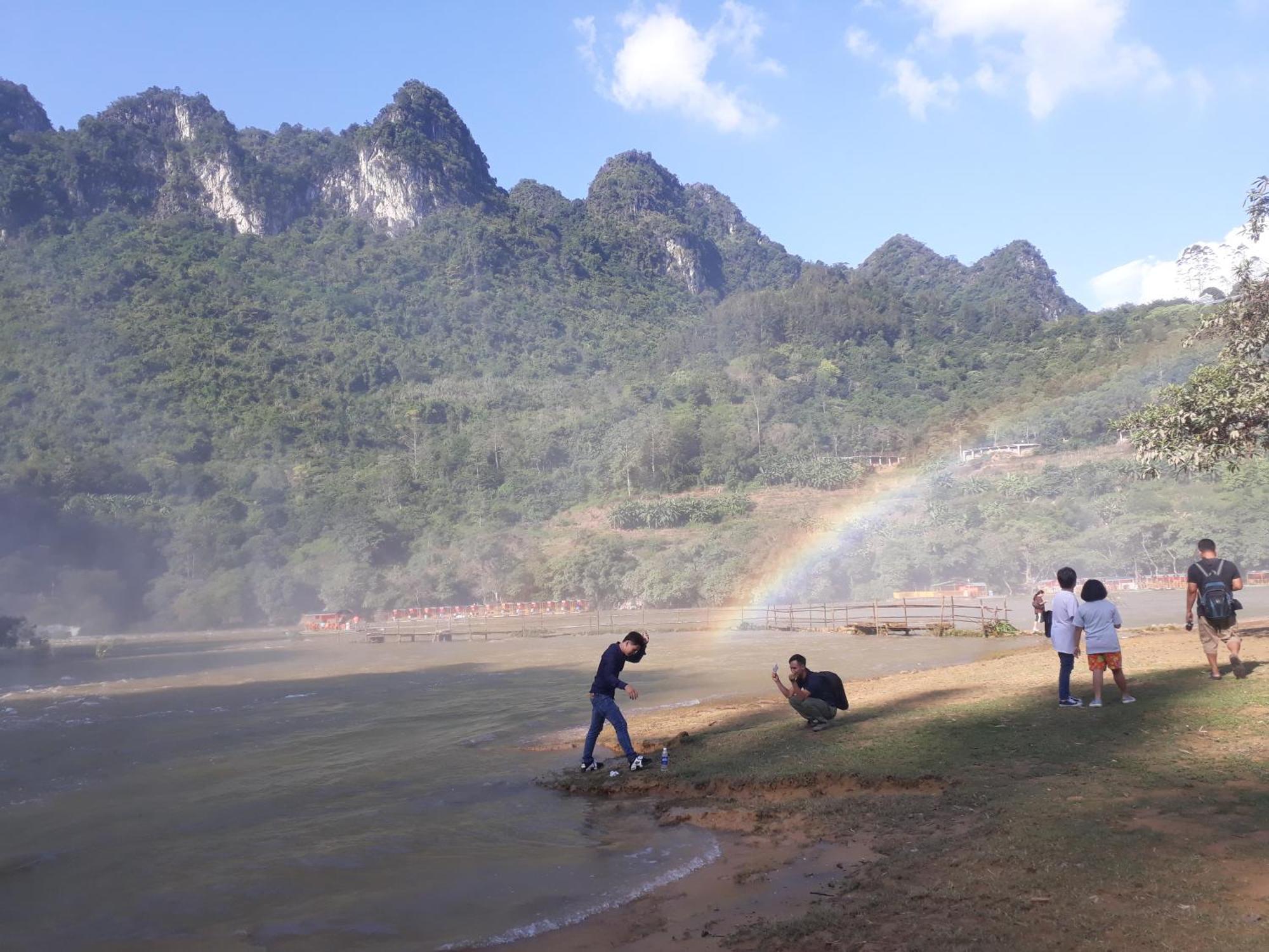 Yến Nhi Bản Giốc Homestay - Nhà sàn đá cổ Cao Bang Exterior foto